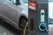 Le Choc de la dépréciation: Pourquoi revendre votre voiture électrique de 5 ans devient un cauchemar financier en France Automobile 