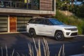 Le Jeep Grand Cherokee hybride de retour avant de disparaitre