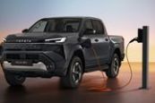 Le Toyota Hilux passe &agrave; la mode &eacute;lectrique en plus de l'hybride