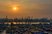La surabondance des véhicules électriques chinois encombrent les ports Européens Automobile 