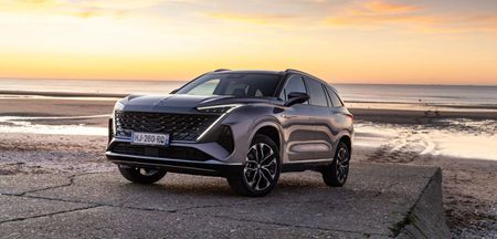 MG lance le MGS9 PHEV : le grand SUV familial hybride rechargeable