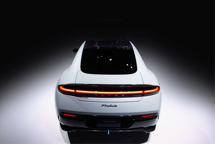 Honda pr&eacute;lude 2024 vu du dessus