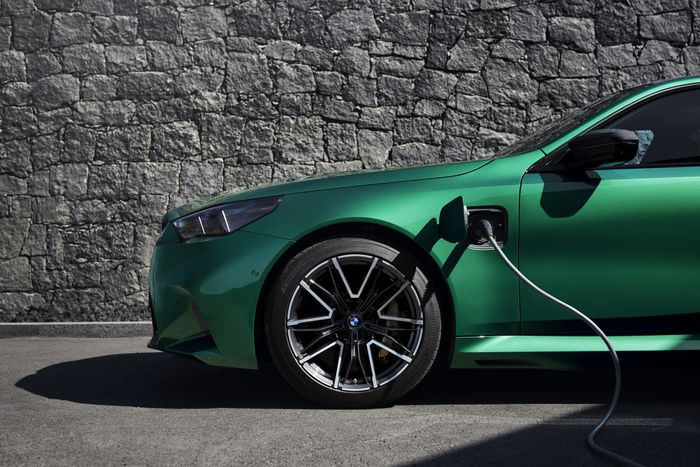 Chargement de BMW M5