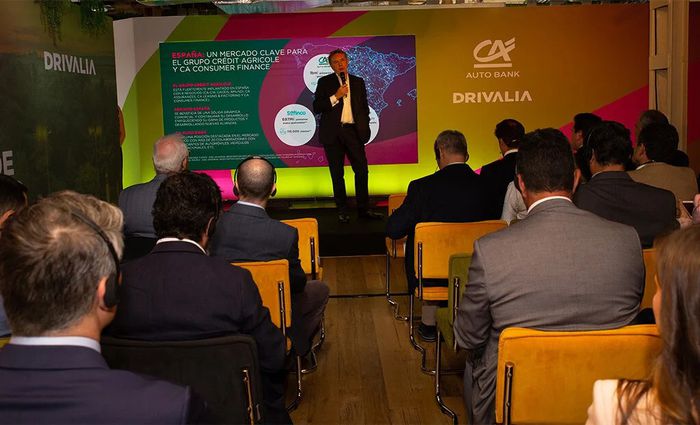 CA Auto Bank présente son plan stratégique pour se positionner en Espagne parmi les 3 premiers opérateurs de la mobilité, du financement et du leasing de véhicules