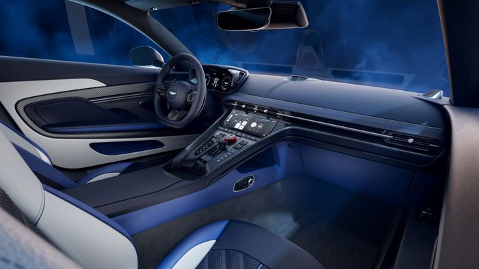 Aston Martin DB12 S intérieur
