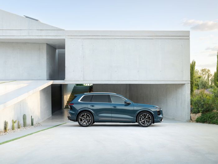 c&ocirc;t&eacute; de la Audi Q7