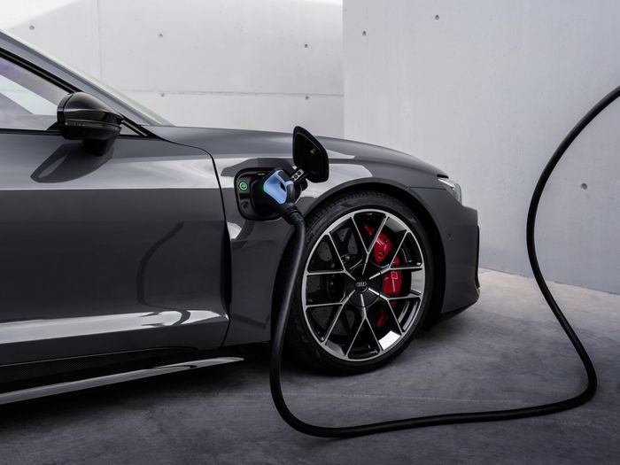 Chargement de RS e-tron GT