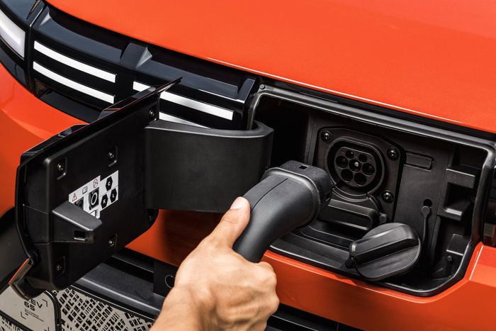 Chargement de la Dacia Spring 2024