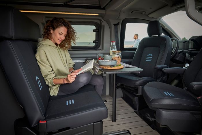 Interieur du ford transit nugget