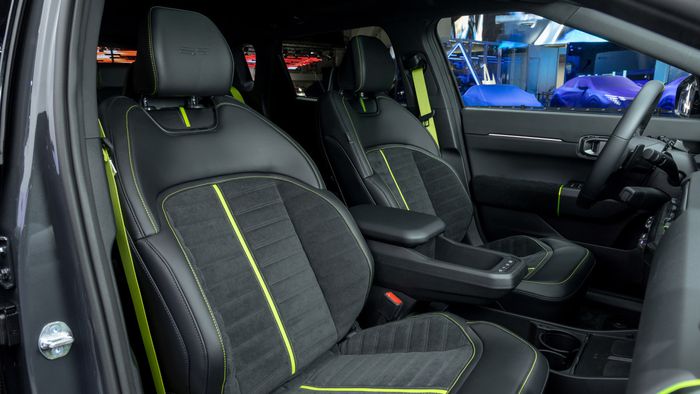 Int&eacute;rieur de la KIA EV4 GT