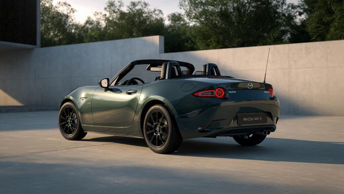 design arrière de la Mazda MX5 2027