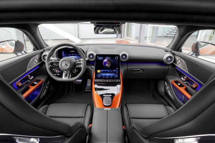 L'int&eacute;rieur de la Mercedes AMG GT 63 S E PERFORMANCE