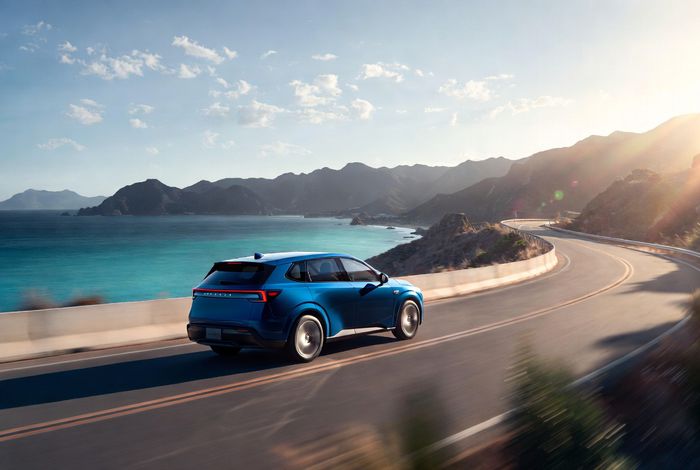 Arrière de la Nissan NX8