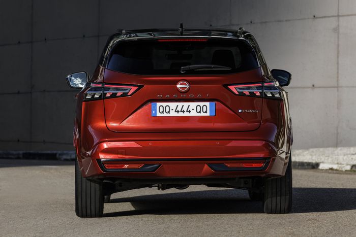 l'arrière du nouveau QASHQAI (2024)