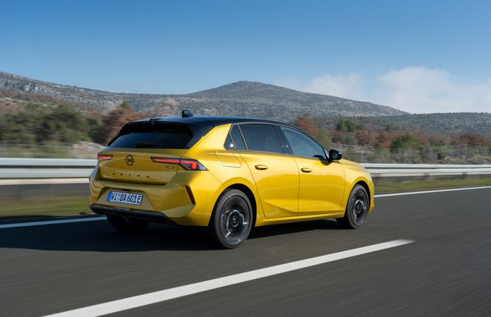 design arrière de l'Opel Astra