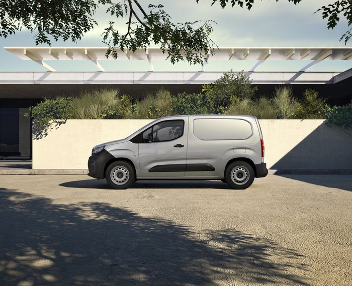 côté de la Peugeot Partner Active