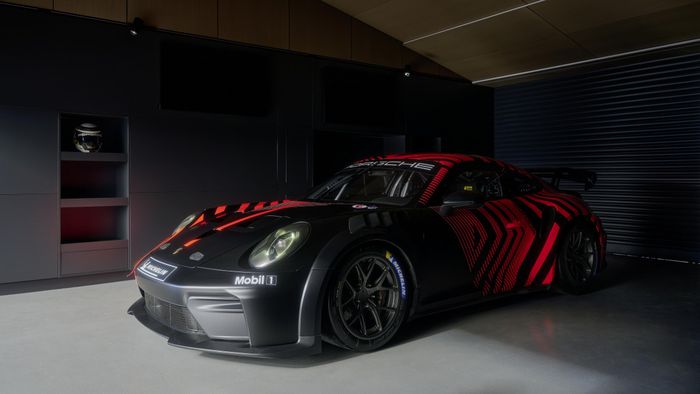 design avant de la Porsche 911 GT4 R