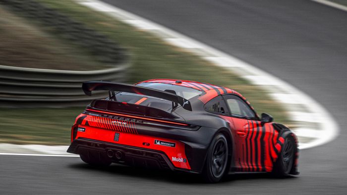 design arri&egrave;re de la Porsche 911 GT4 R
