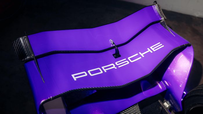 Aileron de la Porsche 975 RSE