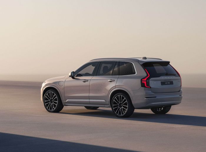 Volvo EX90 2024