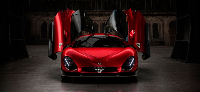 nouvelle 33 stradale avec les portes ouvertes