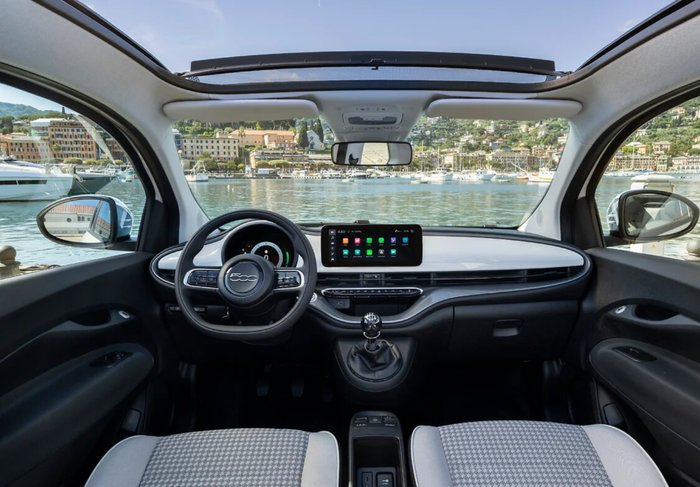 int&eacute;rieur de la Fiat Dolcevita