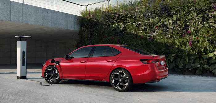 Charge de la skoda superb IV