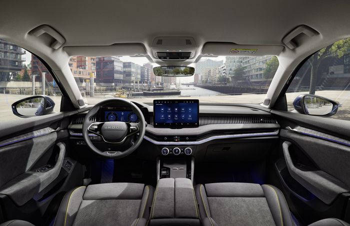 Interieur de la skoda superb IV