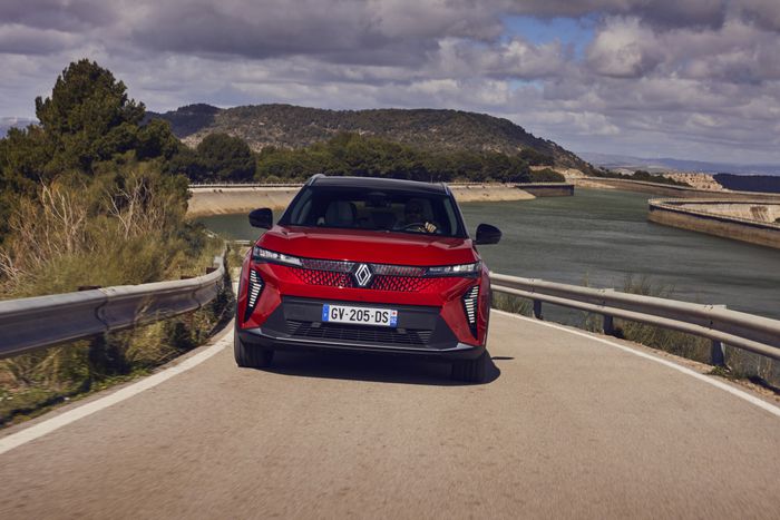 Renault Sc&eacute;nic 2024