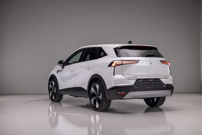 Mitsubishi Grandis 2026