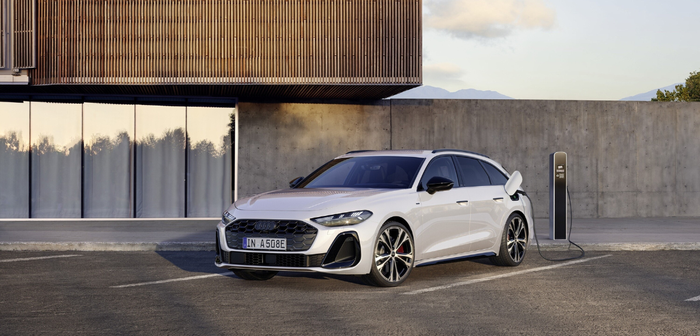 Audi A5 e-hybrid : plus d'autonomie et jusqu'à 367 ch