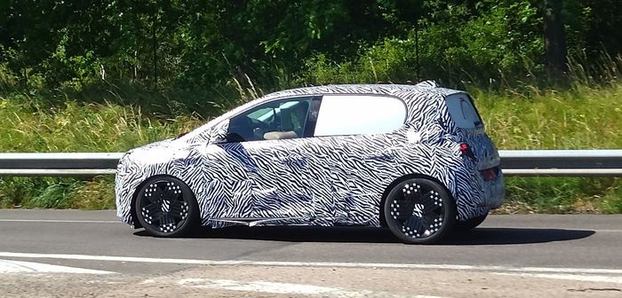 Photos exclusives: la future Dacia Spring est de sortie