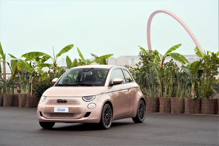 Fiat 500e : l’usine en difficulté ferme temporairement ses portes. 