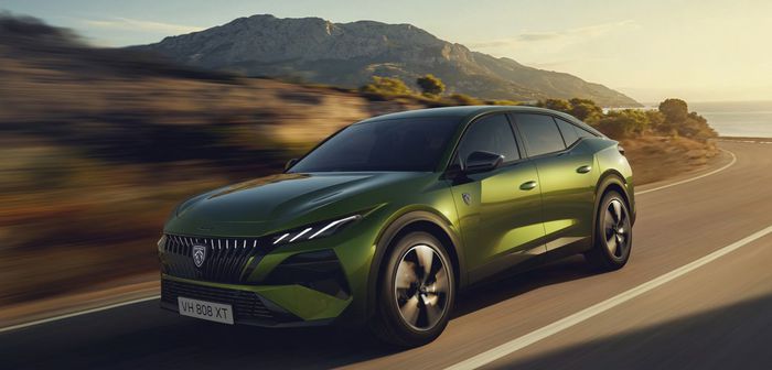 Peugeot d&eacute;voile sa 408 restyl&eacute;e