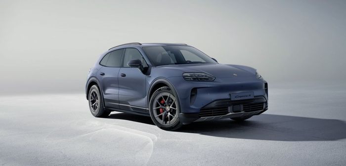 Porsche &eacute;largit sa gamme &eacute;lectrique avec le Cayenne S Electric